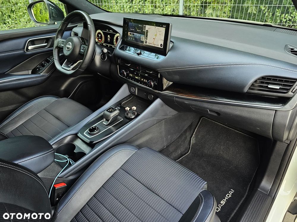 Nissan Qashqai 1.3 DIG-T 4x4 MHEV Xtronic Tekna - 34