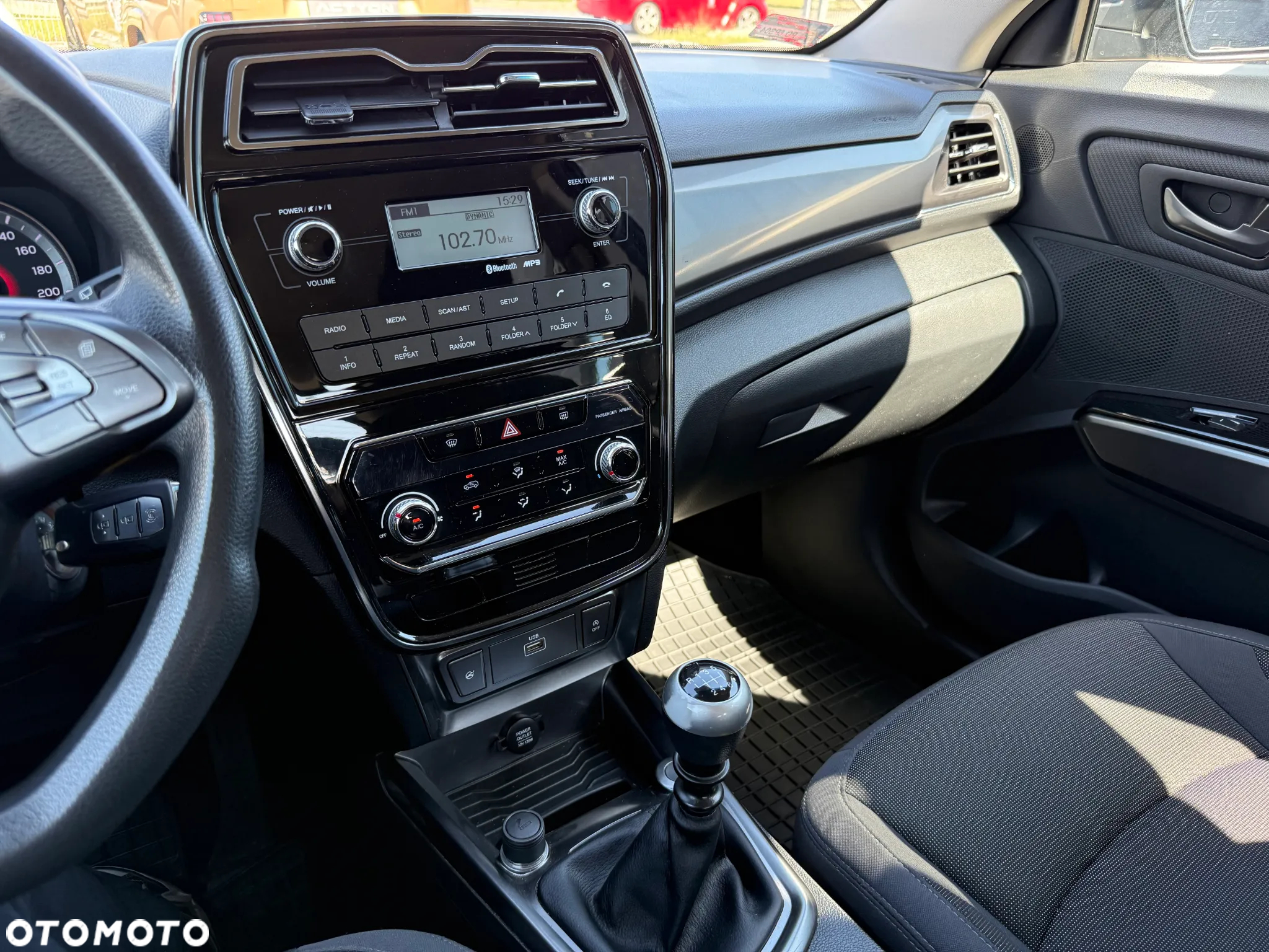 SsangYong/KGM Tivoli 1.5 T-GDI Crystal - 25