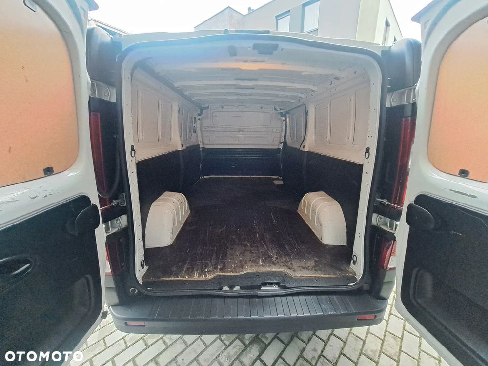 Renault Trafic - 12
