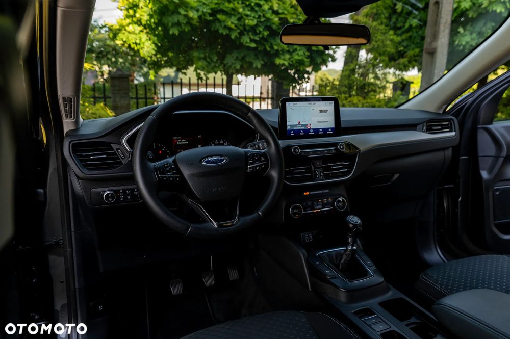 Ford Kuga - 33