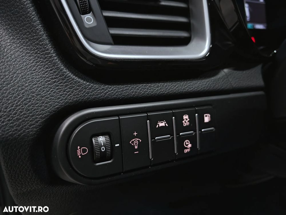 Kia Ceed 1.6 GDI 6DCT PHEV Vision - 26