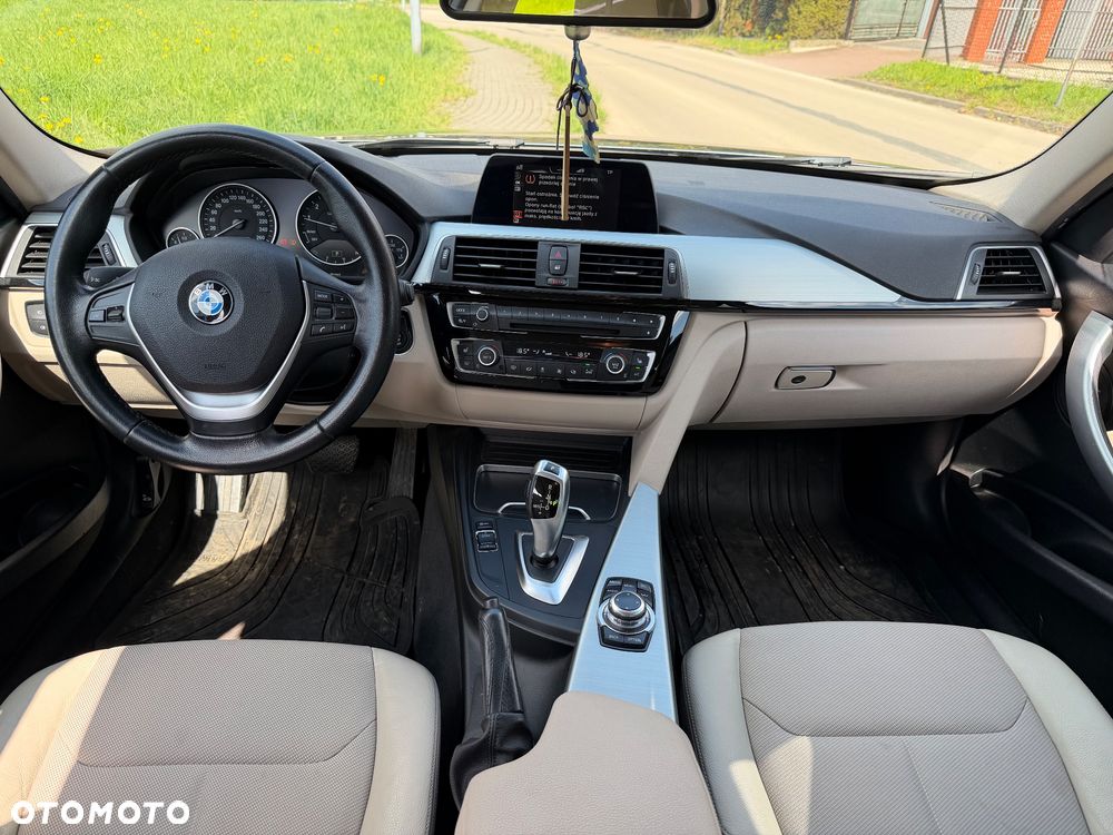 BMW Seria 3 318i Sport Line - 12