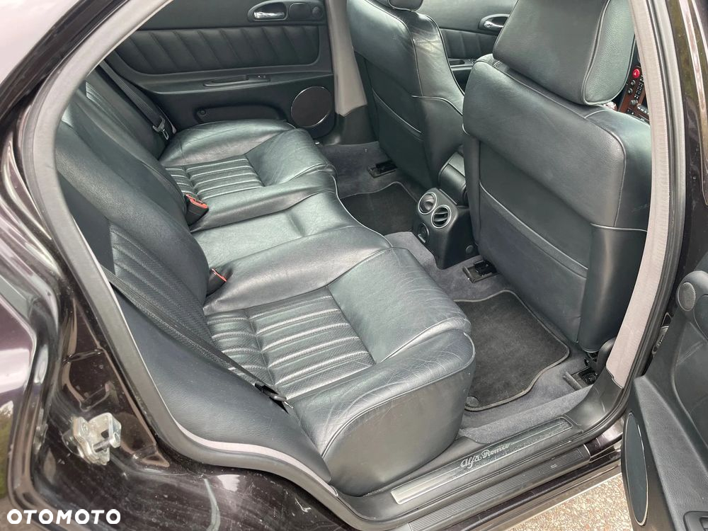 Alfa Romeo 166 2.4 JTD Distinctive - 14
