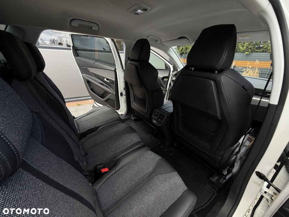 Peugeot 5008 1.2 PureTech Allure S&S EAT8 - 16