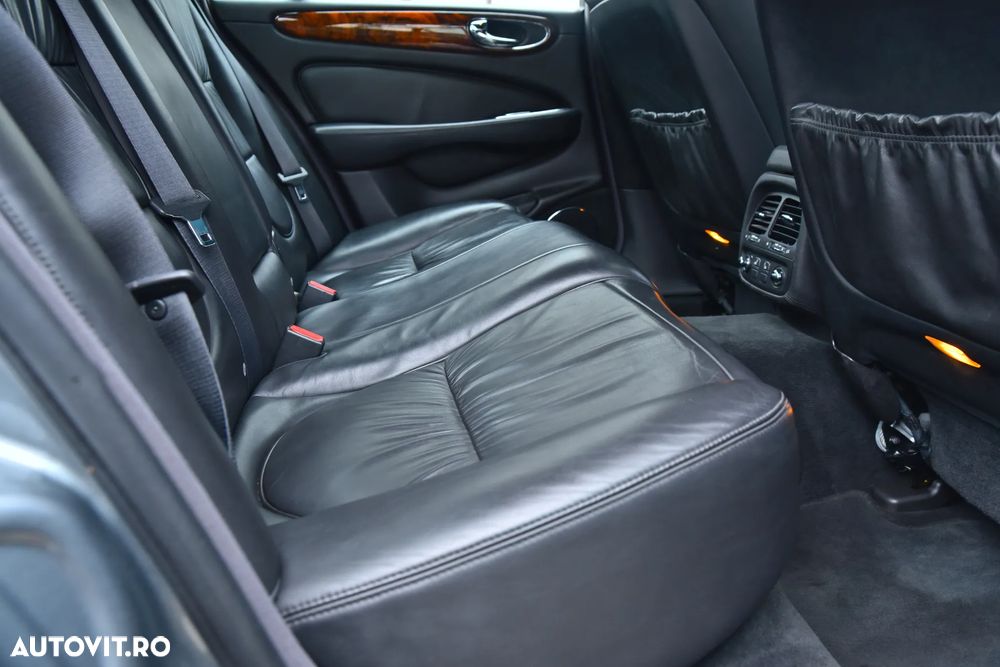 Jaguar XJ XJ6 2.7 Twin Turbo Diesel Executive - 6