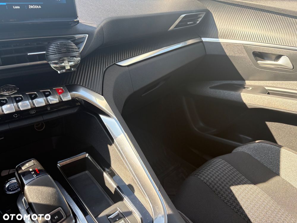 Peugeot 3008 1.5 BlueHDi Allure S&S EAT8 - 18