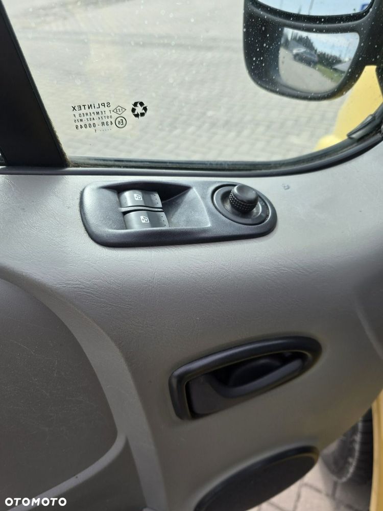 Opel Vivaro - 21