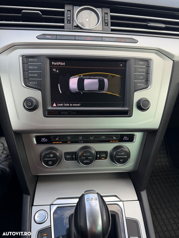 Volkswagen Passat 2.0 TDI DSG Comfortline - 24