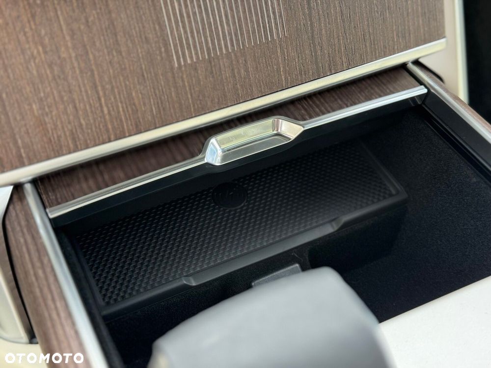 Land Rover Range Rover - 16