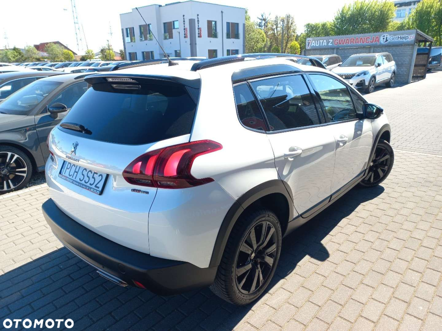 Peugeot 2008 - 8