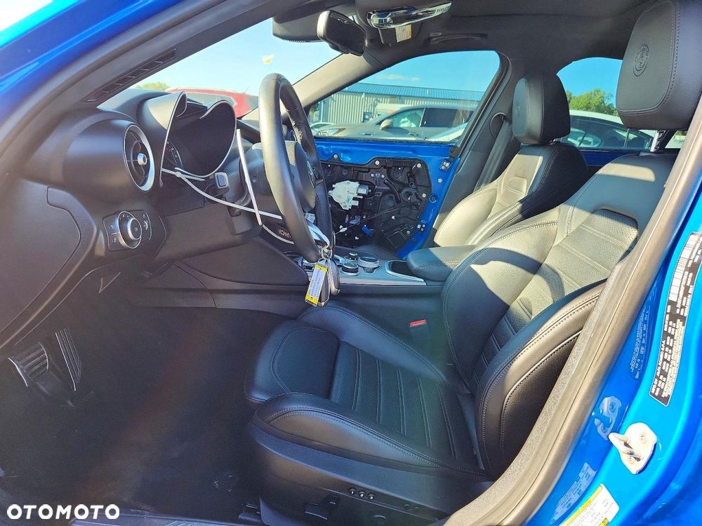 Alfa Romeo Giulia 2.0 Turbo 16V AT8-Q4 Veloce Ti - 6
