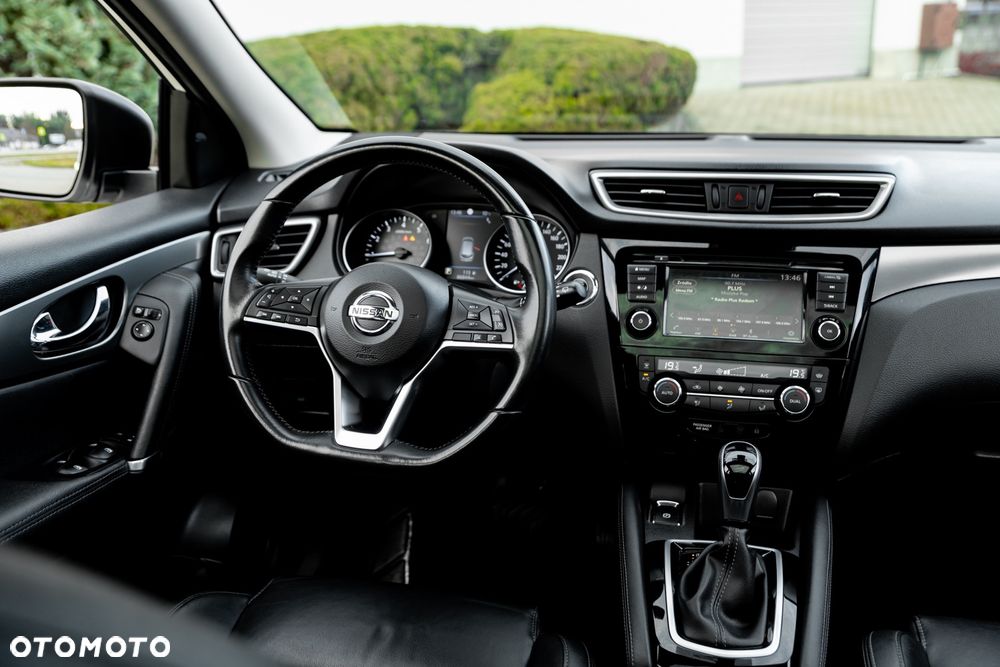 Nissan Qashqai 1.3 DIG-T DCT TEKNA - 28