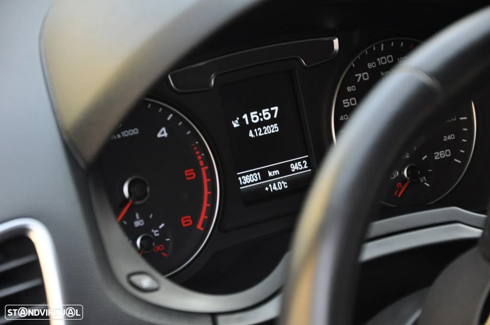 Audi Q3 2.0 TDI S-line - 40