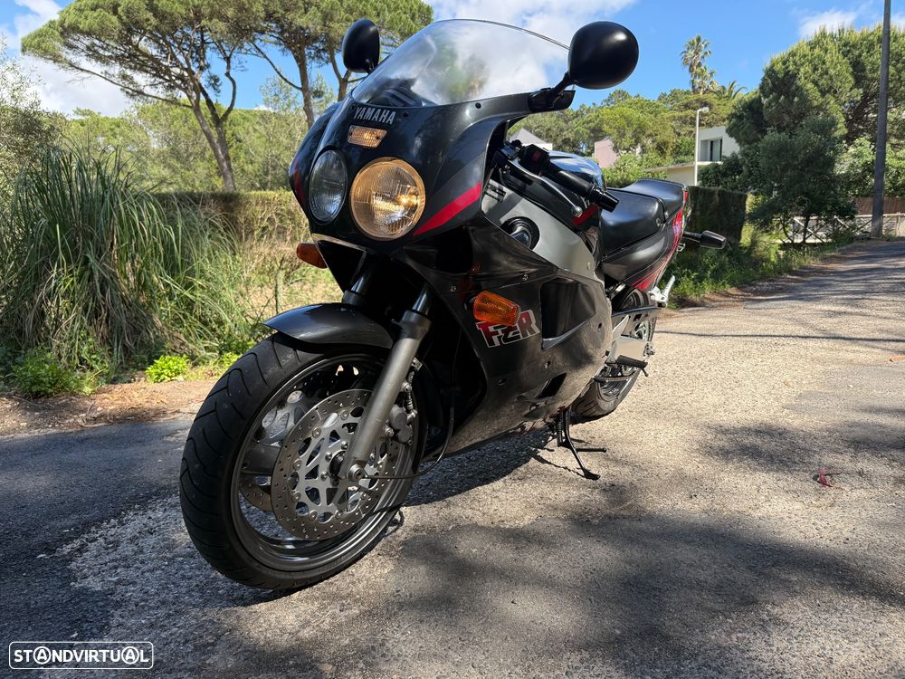 Yamaha FZR 1000 EXUP - 1