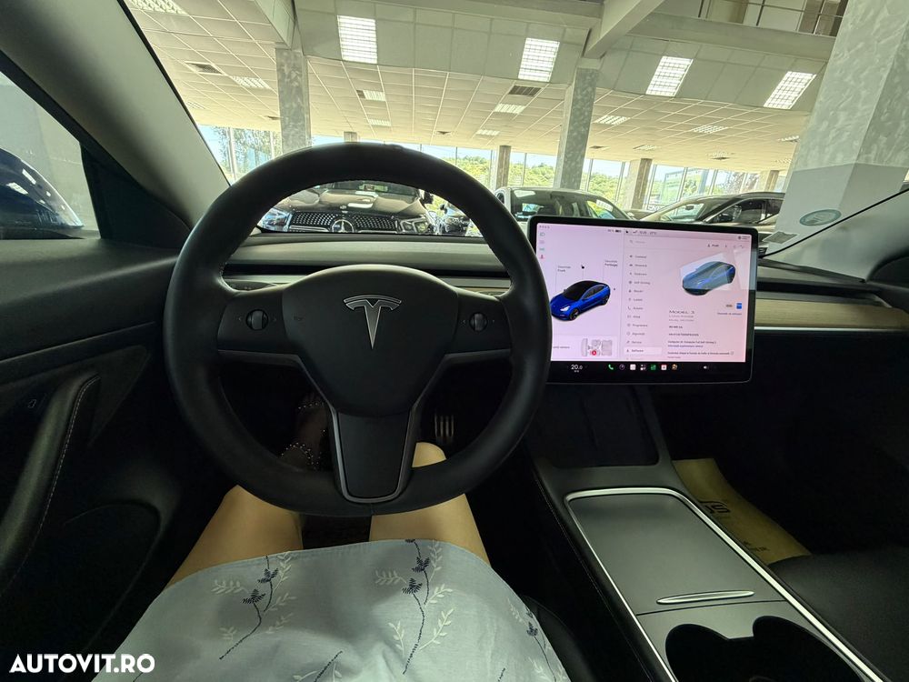 Tesla Model 3 - 20