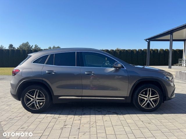 Mercedes-Benz GLA - 4