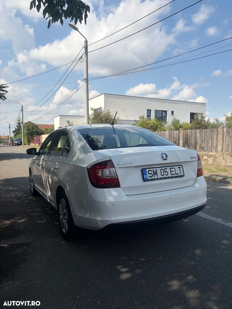 Skoda RAPID 1.4 TDI DSG Style - 8
