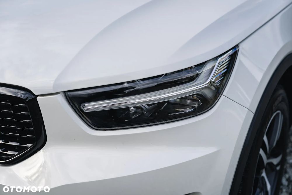 Volvo XC 40 T4 R-Design - 11