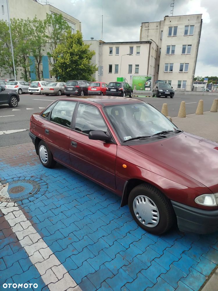 Opel Astra 1.4 Start - 2