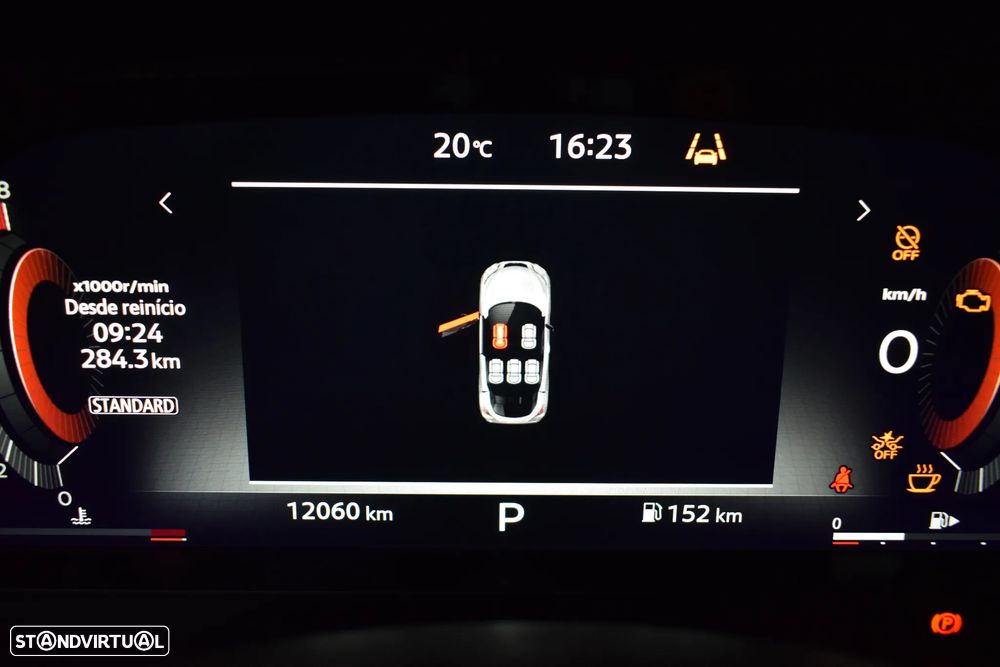 Nissan Juke 1.0 DIG-T N-Connecta NAV. DCT - 17
