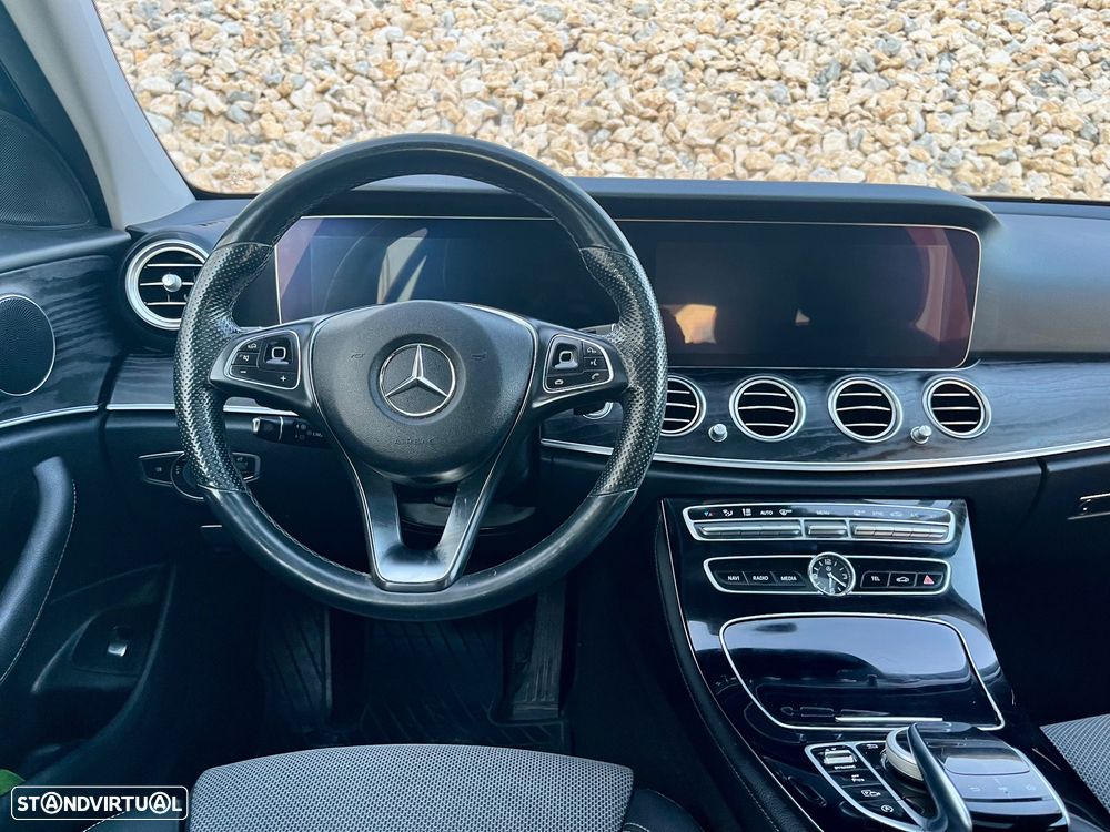 Mercedes-Benz E 220 d Avantgarde - 28