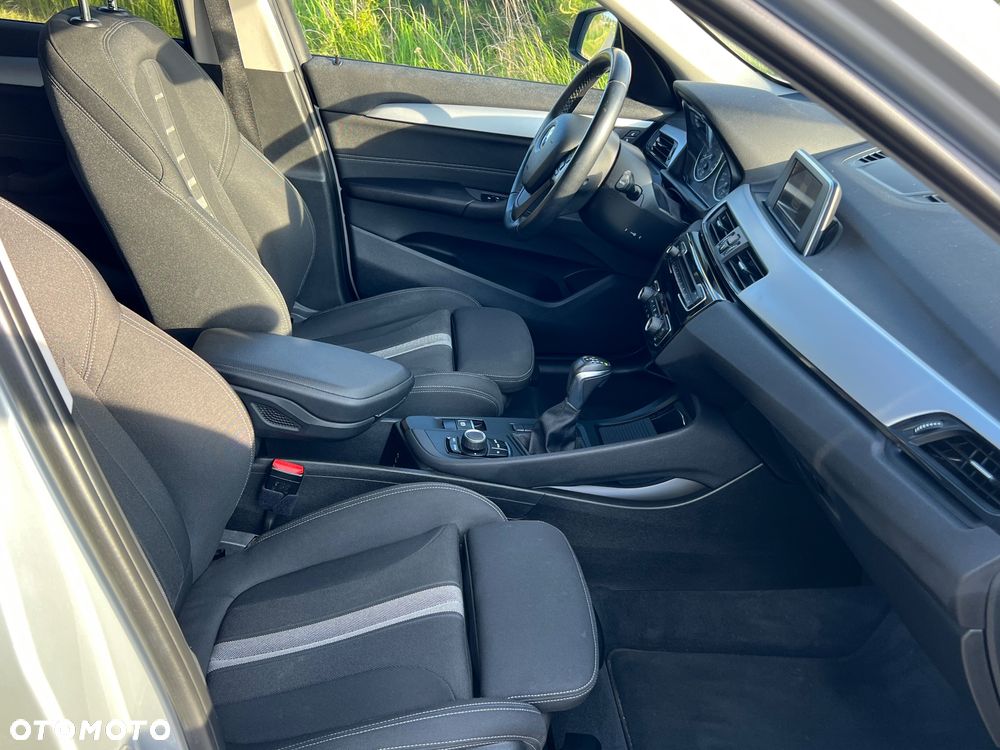 BMW X1 sDrive18i Sport Line - 11