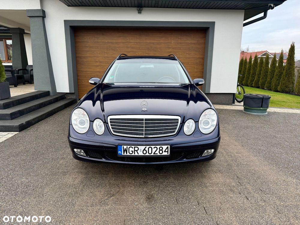 Mercedes-Benz Klasa E 240 T Classic - 4