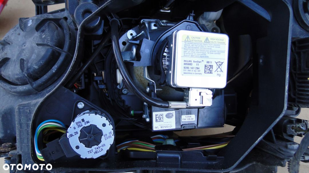 BMW 5 E60 E61 LAMPA PRAWA PRZÓD PRZEDNIA BI XENON SKRĘTNY 03-07r EUROPA - 8