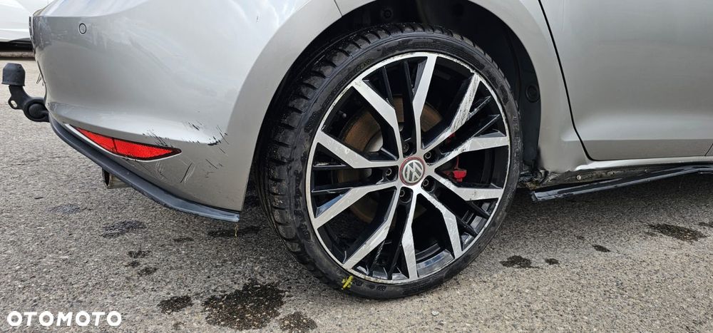 Volkswagen Golf GTI (BlueMotion Technology) DSG - 18