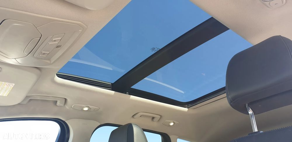 Ford Kuga 2.0 TDCi 4WD Powershift Titanium - 4