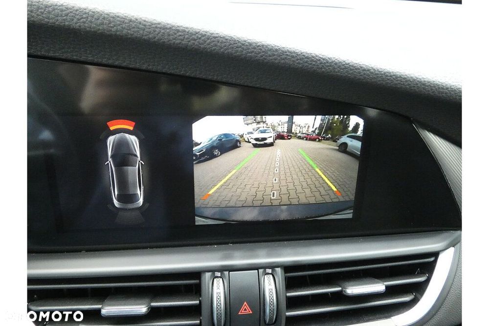 Alfa Romeo Giulia 2.0 Turbo Veloce Q4 - 14