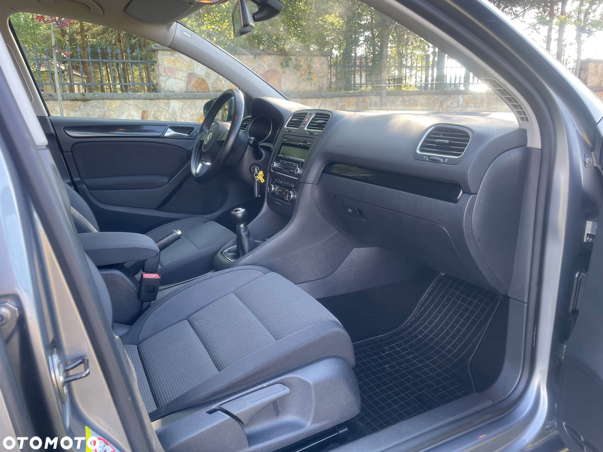 Volkswagen Golf 2.0 TDI DPF Comfortline - 15