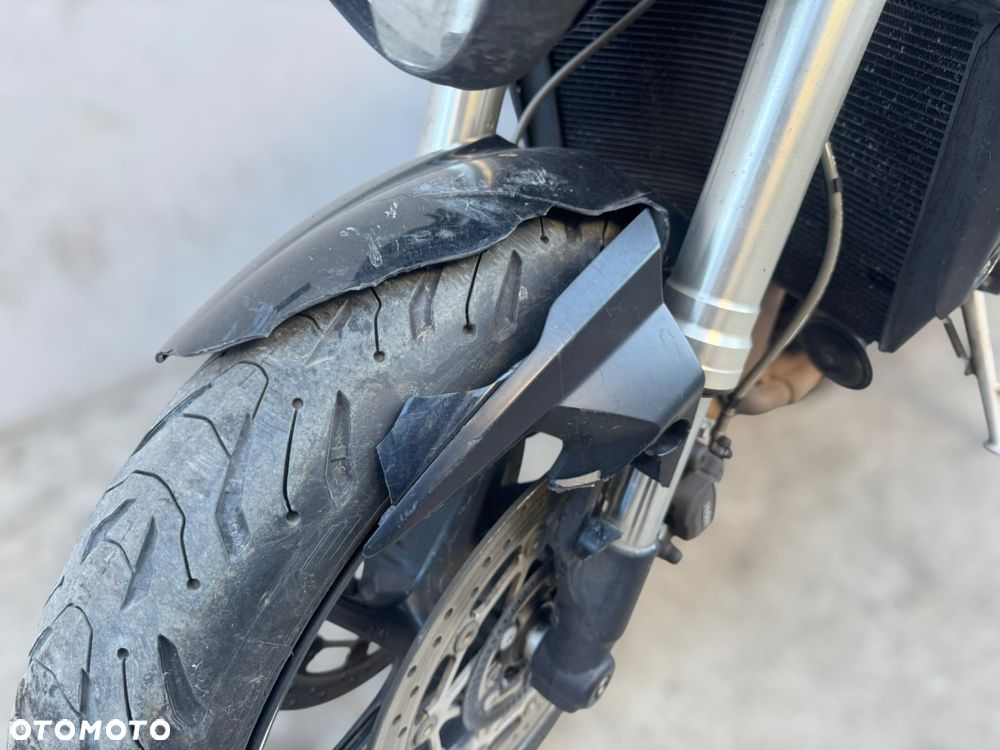 Triumph Street Triple - 12