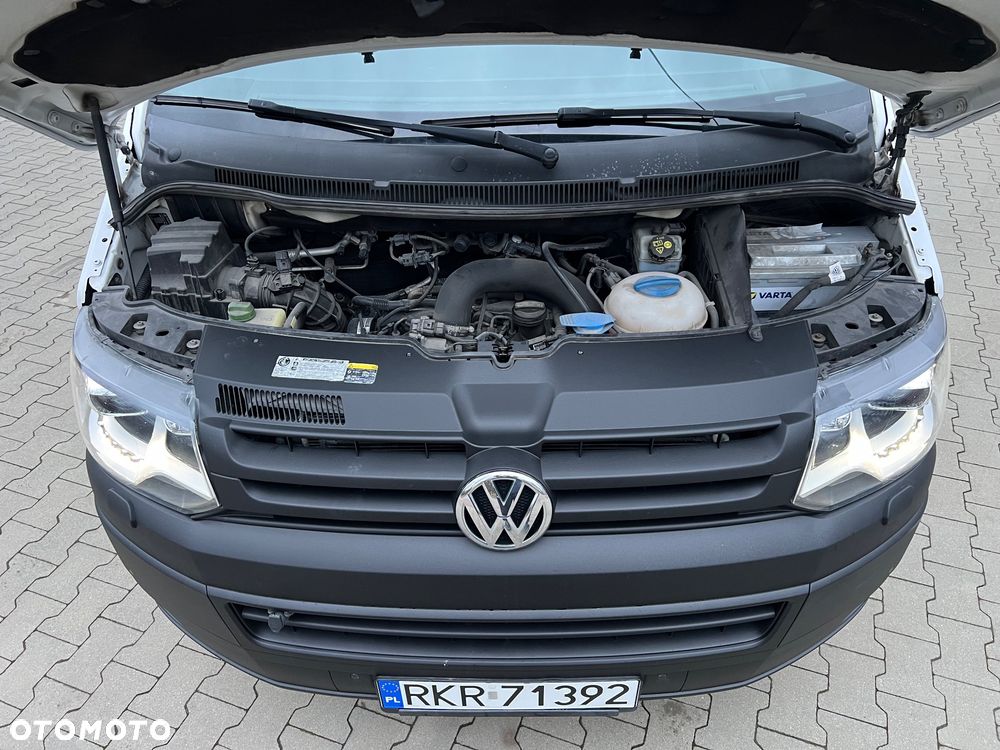 Volkswagen Caravelle - 24