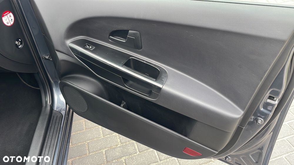 Kia Ceed - 16
