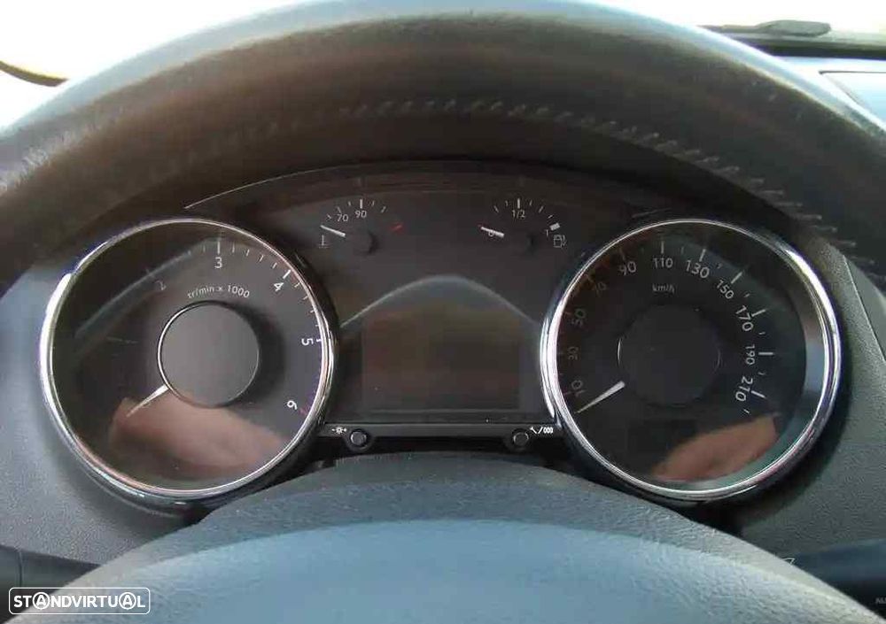 Peugeot 5008 1.6 HDi 5L Allure J17 - 17