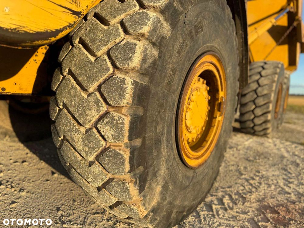 Caterpillar 730 - 16