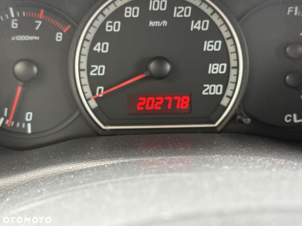 Suzuki Swift 1.3 Club - 6