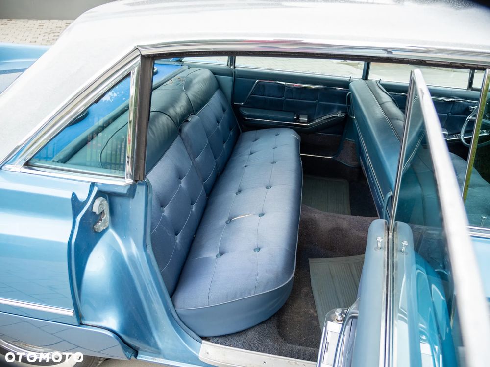 Cadillac Deville - 11