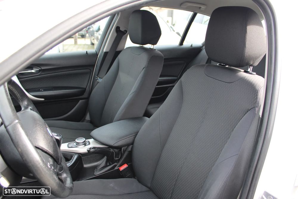 BMW 116 d Line Sport - 23