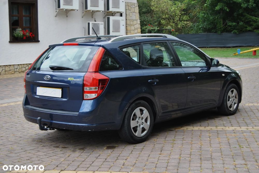 Kia Ceed 1.4 CVVT SW Spirit - 3