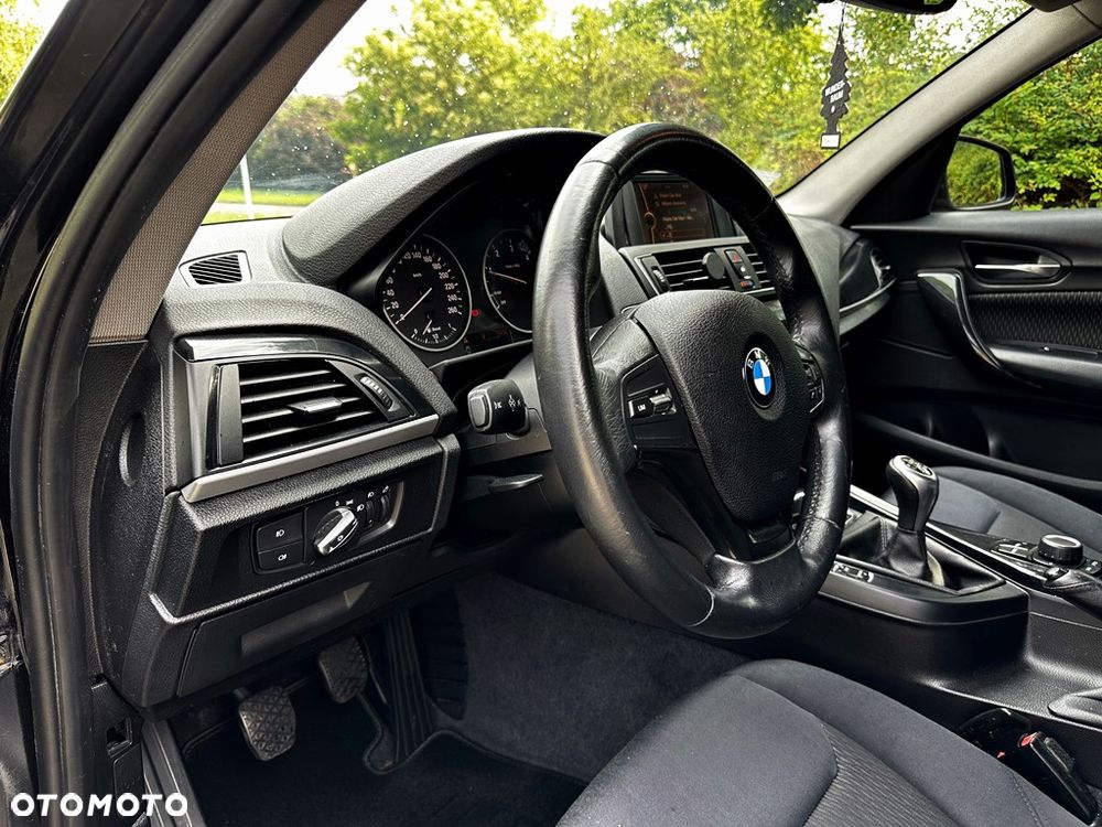 BMW Seria 1 118d Sport Line - 23