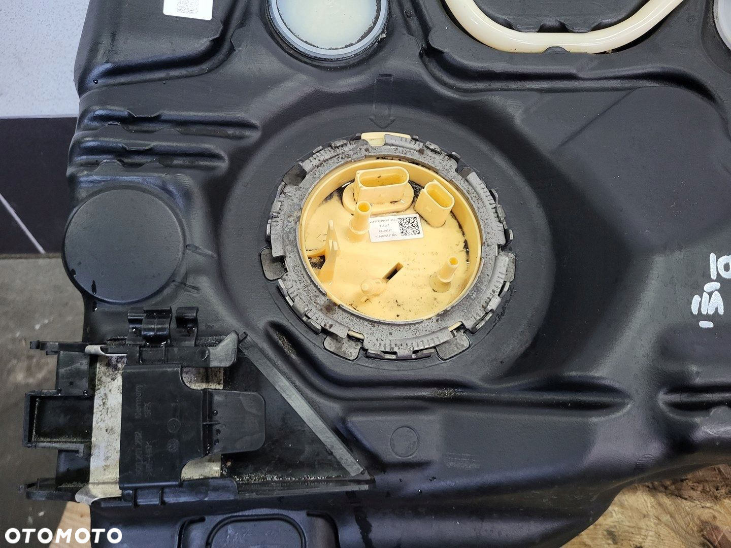 VW GOLF VII 1.6 TDI ZBIORNIK PALIWA Z POMPĄ BAK POMPA PALIWA KOMPLET - 5