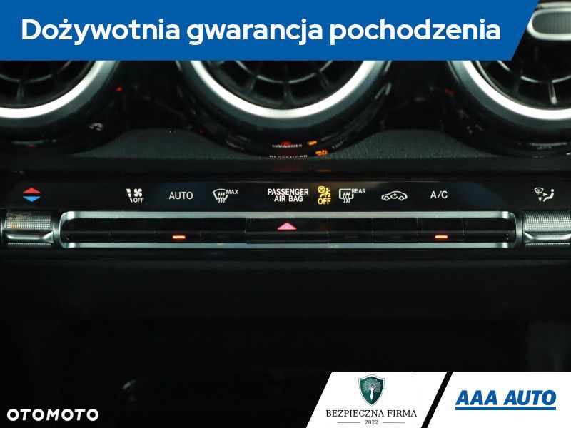 Mercedes-Benz GLB - 12