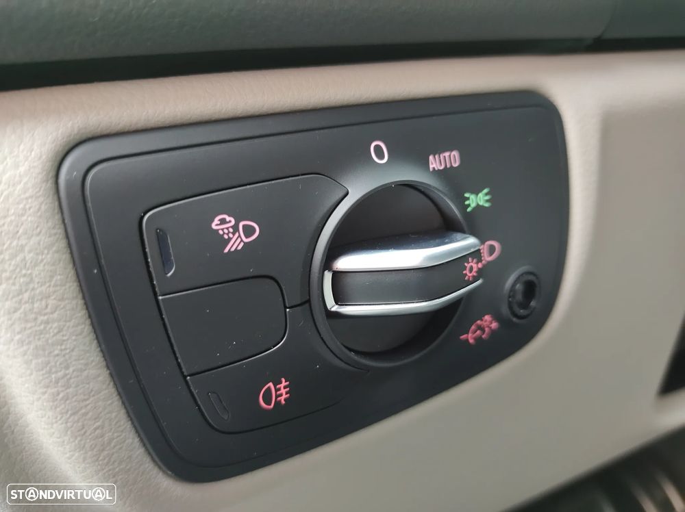 Audi A6 Avant 2.0 TDI Ultra DPF S tronic - 29