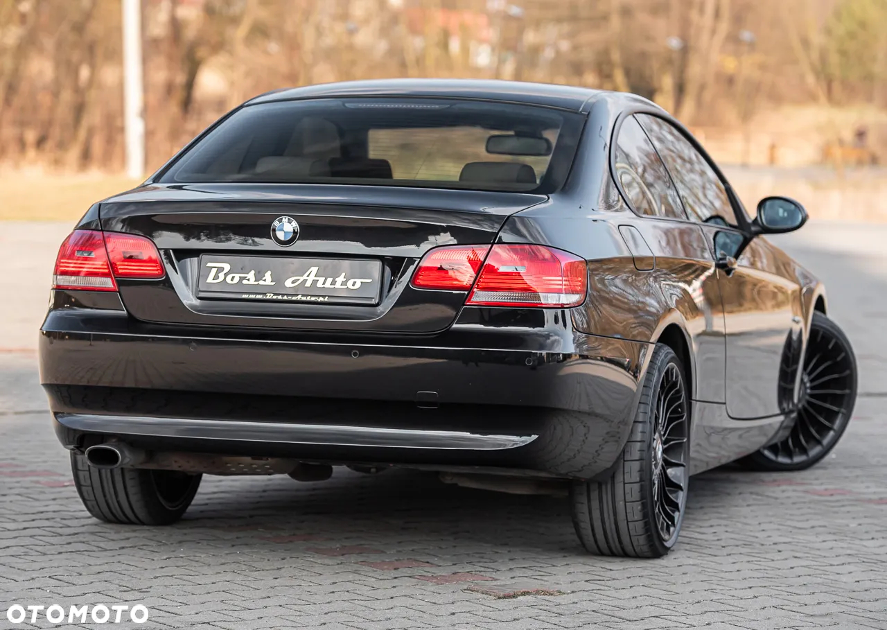 BMW Seria 3 320i Coupe Edition Exclusive - 12