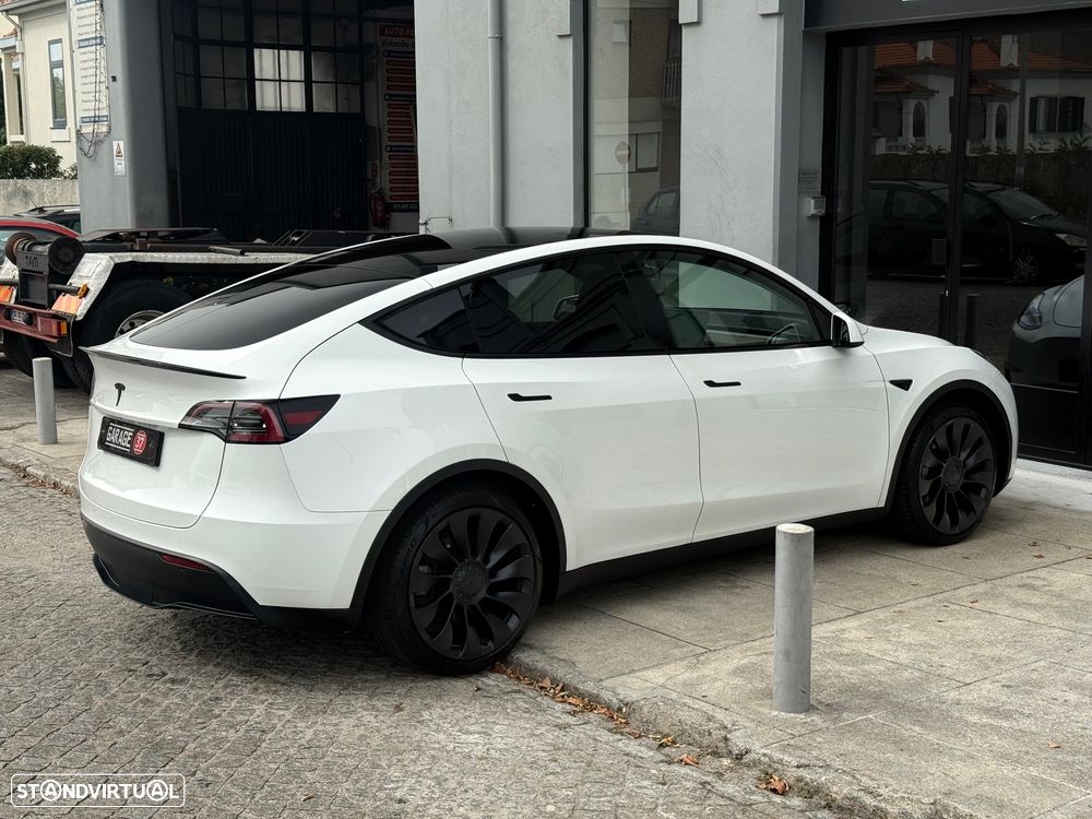 Tesla Model Y Long Range Dual Motor AWD - 10