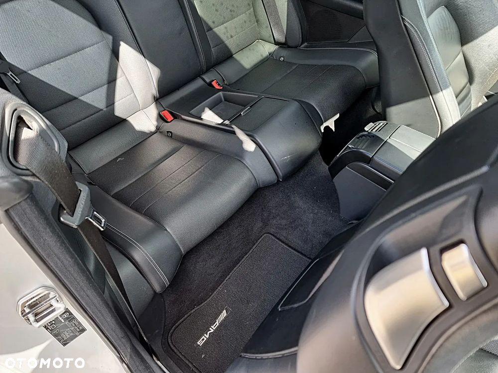 Mercedes-Benz Klasa E - 8