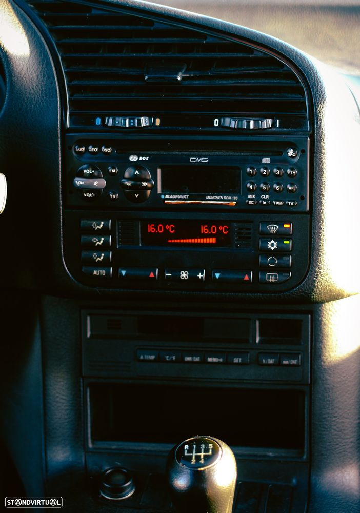 BMW 318 tds - 8