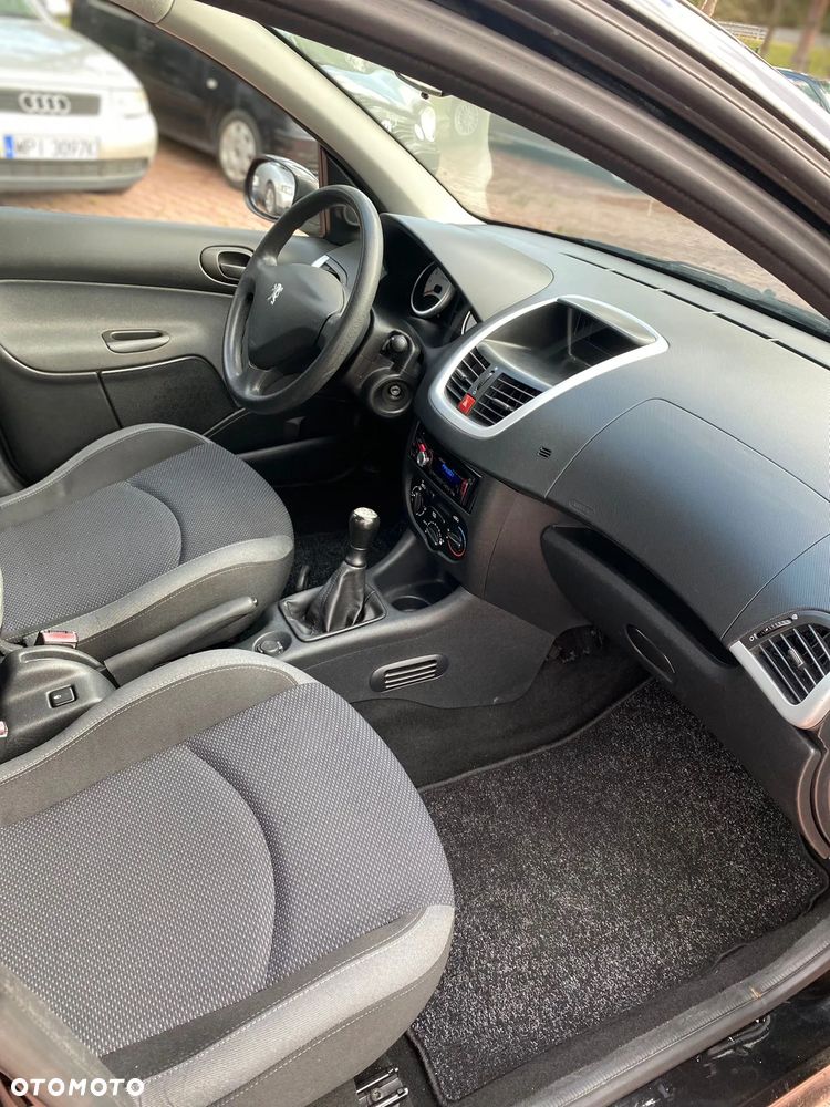 Peugeot 206 plus - 10